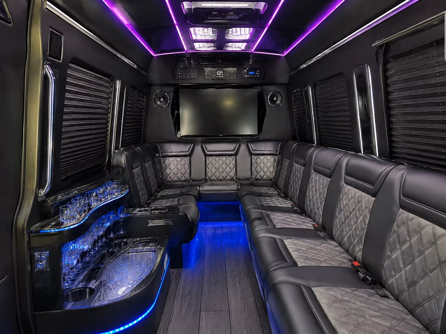 we help you compare buses for boston road trips bruins red sox patriots and celtics
